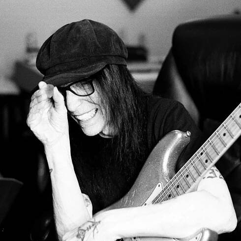 Hear Mick Mars' debut solo single 