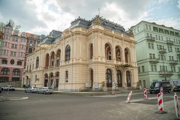 Karlovy Vary - městské divadlo | Stavby Karlovarského kraje