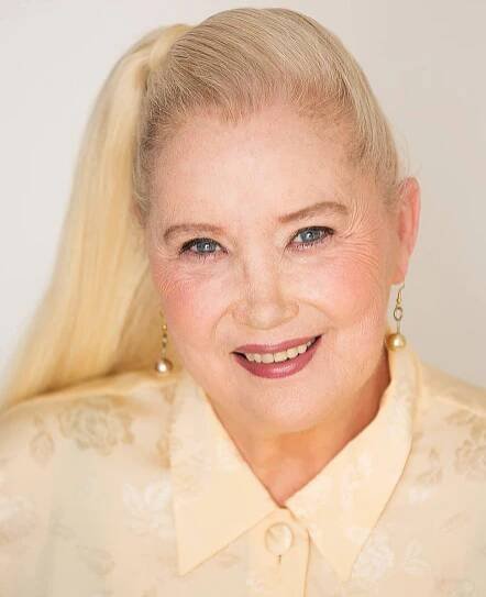 Sally Kirkland – Wikipedia