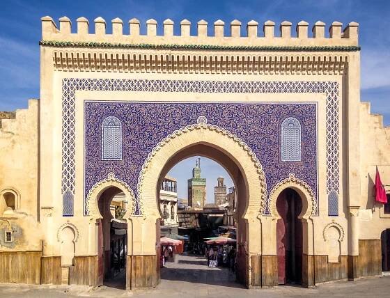 brána bab bou jeloud (modrá brána) - fez, maroko - fes marokách - stock snímky, obrázky a fotky