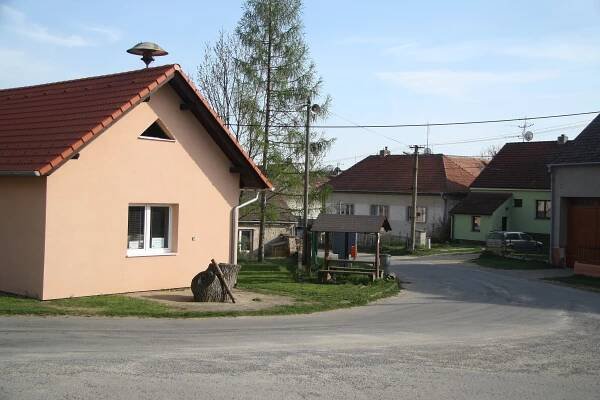 Soubor:Down part of Bohušice, Třebíč District.JPG – Wikipedie