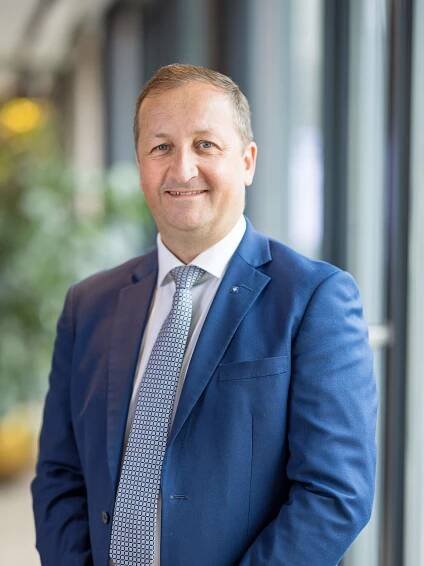 Portrait von DI (FH) Andreas Stadler M.B.A, M.A., Mitglied des Vorstandes in der Hypo Tirol Bank, Standort Vorstand