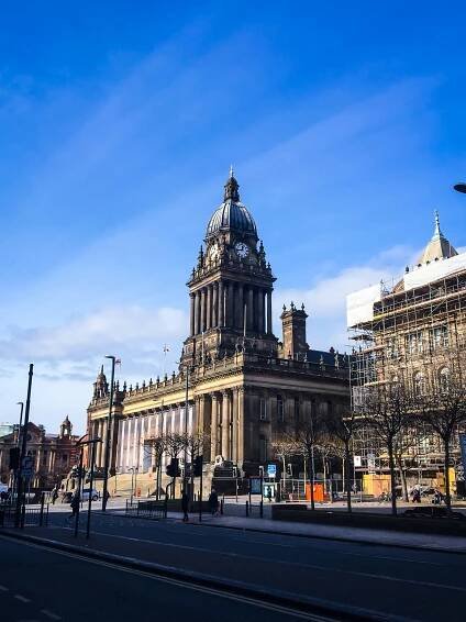leeds on a budget, leeds town hall
