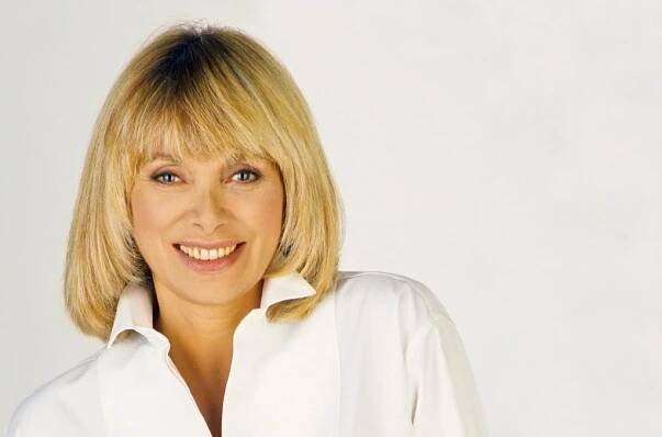 Photo Gallery - Mireille Darc
