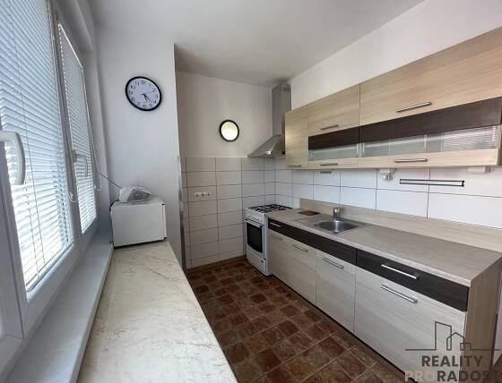 Pronájem bytu 3+1 s balkonem a klimatizací v Jihlavě, nájem bytu 3+1 balkon, klimatizace, Jihlava