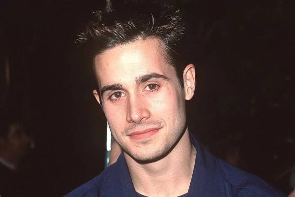 Freddie Prinze Jr. during "Shakespeare in Love" Los Angeles Premiere at The Academy in Beverly Hills, California, United States
