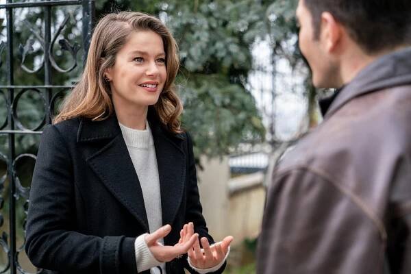 Camdaki Kız - Episode 24 - Z filmu - Burcu Biricik