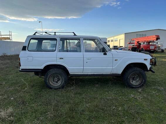 TOYOTA LAND CRUISER HJ60 -