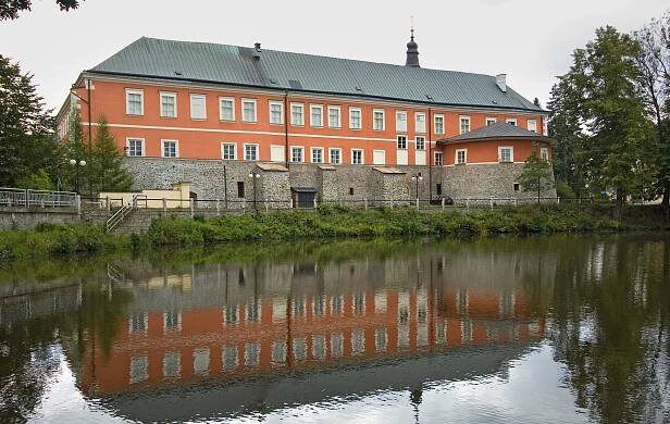 ZÁMEK KAMENICE NAD LIPOU - Uměleckoprůmyslové museum v Praze