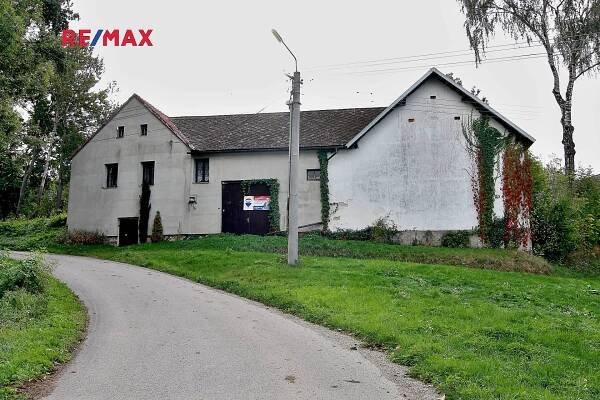 Prodej RD s pozemky ve Žďáru u Nové Včelnice | Realitní tým Miroslava Hodiny RE/MAX G8 Reality