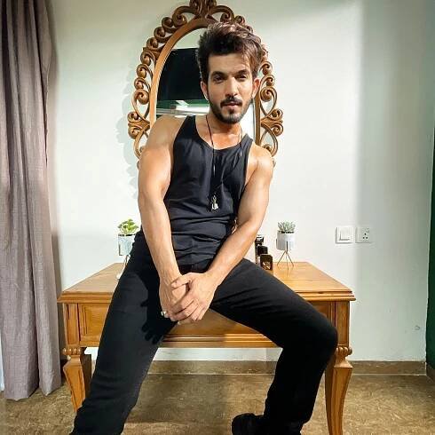 Arjun Bijlani Height Weight Age Wife Affairs Biography Children