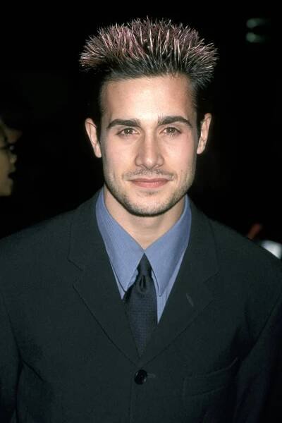 Young Photos of Freddie Prinze Jr. - SIA NEWS