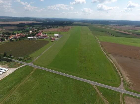 Letiště Erpužice - LKER - Fly Czech s.r.o. - We Care, You Fly