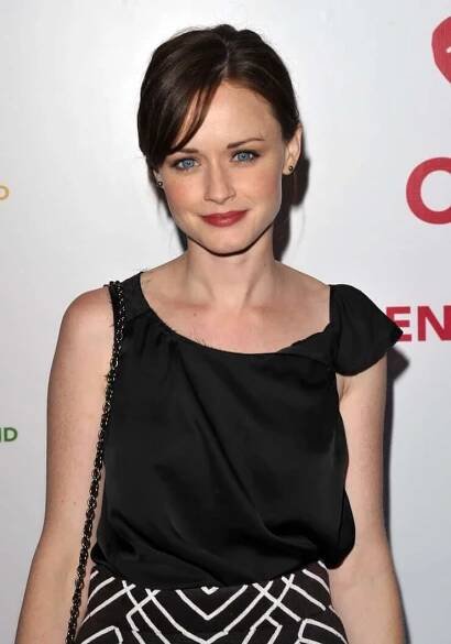 62 Alexis Bledel Sexy Pictures Are Just Too Damn Beautiful | CBG