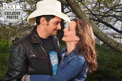 Brad Paisley and Kimberly Williams-Paisley's Cutest Photos Together