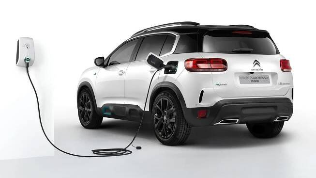 Citroën uvádí plug-in hybridní C5 Aircross Hybrid na trh. Zatím jen ve Francii!