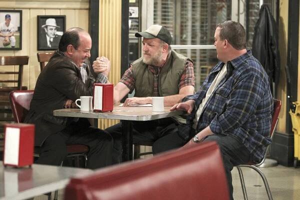 Mike a Molly - Školní besídka - Z filmu - Louis Mustillo, Jim Beaver, Billy Gardell