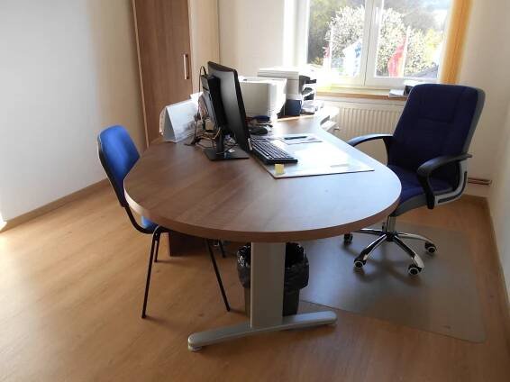 Realizace kanceláří pro firmu MANITEC | Nábytek na míru | TRACOR CZ
