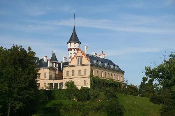 Soubor:Raduň1-141868-1464.jpg – Wikipedie