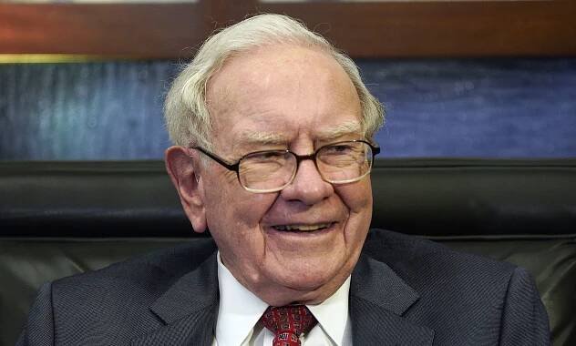 Warren Buffett compares AI to the creation of the atomic bomb