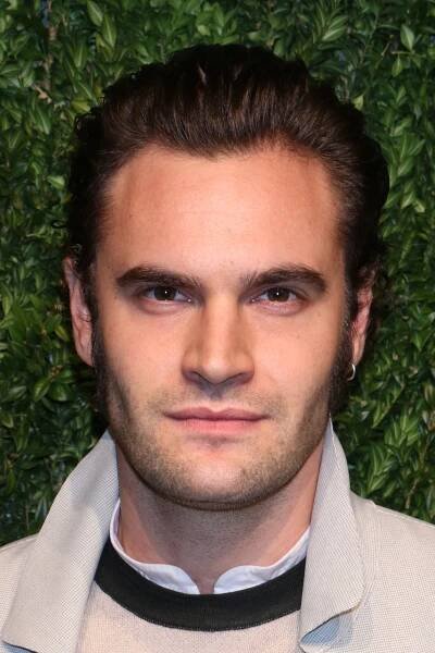 Tom Bateman herec