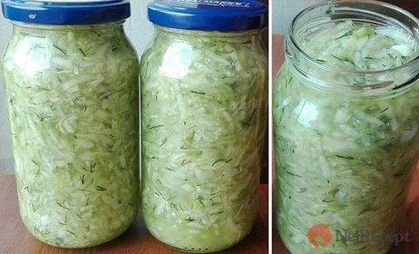 Sterilovaný okurkový salát - připravte si zásoby na zimu