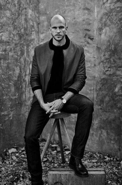 Gustaf Skarsgard