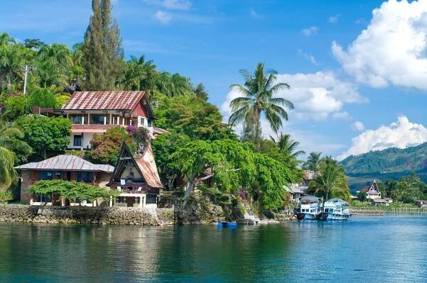 Ostrov Samosir, Sumatra – Belikova Oksana / Shutterstock