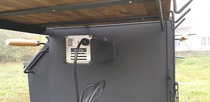Gril na kýtu, kuře, krůtu, steak, gril se zadním topeništěm JOSKA PIKOLO v PREMIUM výbavě s motorem K30 :: Grily JOSKA