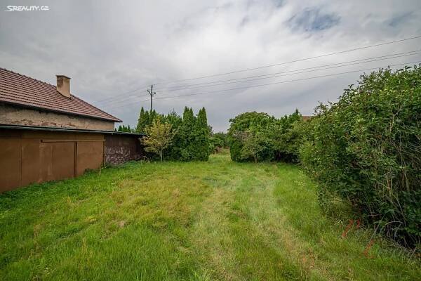 Prodej  stavebního pozemku 817 m², Oseček, okres Nymburk