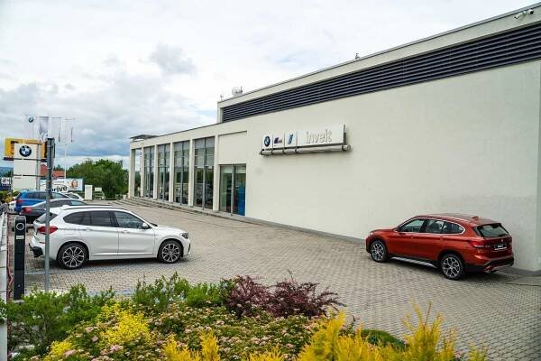 BMW invelt Plzeň - showroom exteriéry | BMW invelt Praha |…