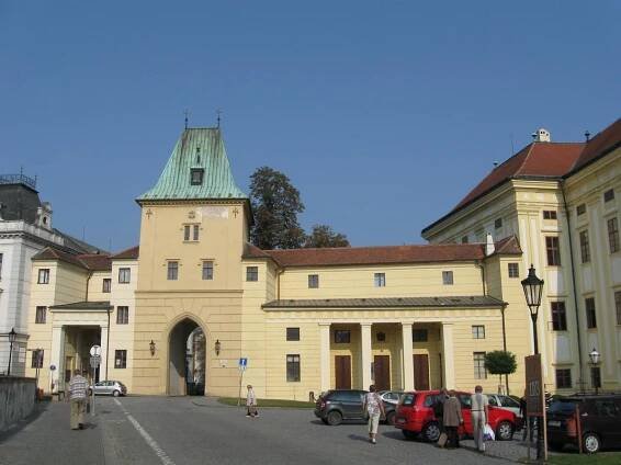 Zámek Kroměříž - otevírací doba, akce, ubytování, prohlídky, vstupné, foto, počasí