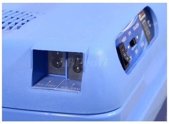 Compass 07121 Blue 25l 220/12V