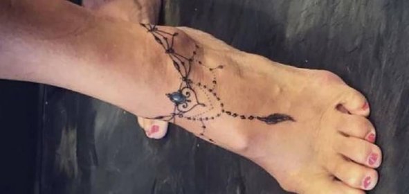 tatuajes-el-pie-tipo-pulsera