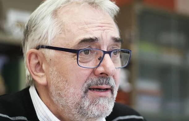 Roušky snad odhodíme v červnu, pandemii odnesly hlavně děti, říká Libor Grubhoffer