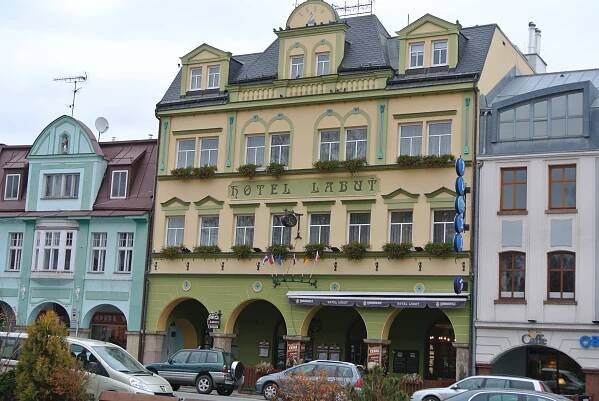 Hotel Labuť - Hotely a motely - Krkonoše - Vrchlabí