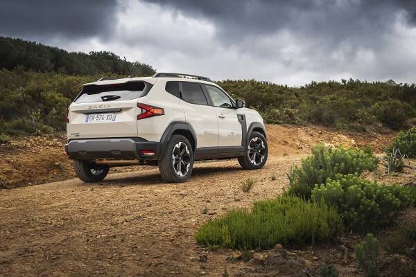 Dacia Duster chystá revoluci pod kapotou! I se zbrusu novým pohonem má jít o schopného pracanta za dobré peníze