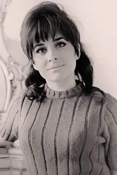 Jeho první ženou byla láska z vysoké školy Zora Kolínská (1941-2002). Dvořil se jí dlouho, z mnoha ctitelů, mezi nimiž byl i Josef Abrhám, si její srdce dobyl svým vnitřním kouzlem a inteligencí. Brali se v den její promoce.