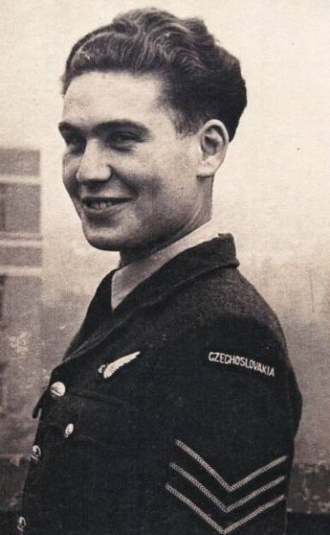 Jiří Kafka jako letec RAF