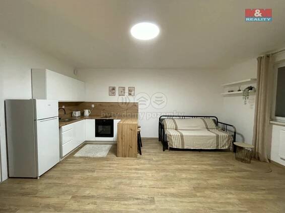 Pronájem bytu 1+kk 30 m², Na Lánech, Ostrava - Nová Ves