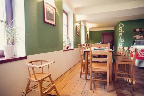 Cafe Pizza a Penzion Pod kostelem, Kaplice | Hotel.cz