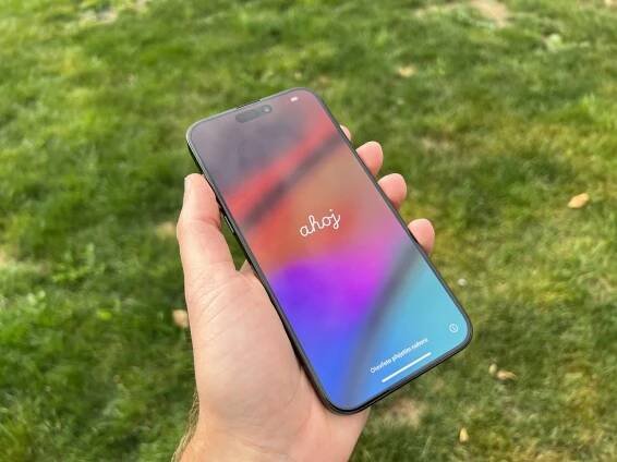 Nový iPhone si teď nekupujte, modely zlevní za pár měsíců