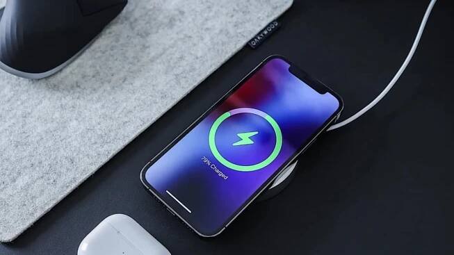 iOS 26 vám ukáže, za jak dlouho budete mít nabitý iPhone