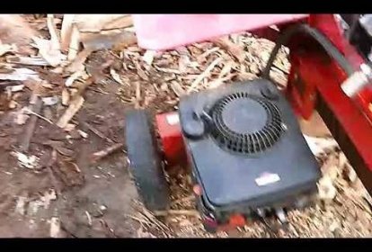 Huskee 22-ton log splitter with straight pipe - YouTube