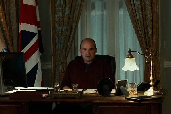 Diplomatické vztahy - Série 2 - Když zavolá neznámé číslo - Z filmu - Rory Kinnear