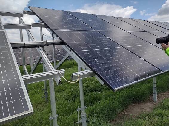VIDEO: Solární elektrárna na Pánově zblízka, v Česku patří mezi špičku