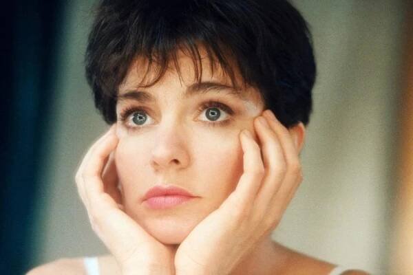 Brutální Nikita (1990)