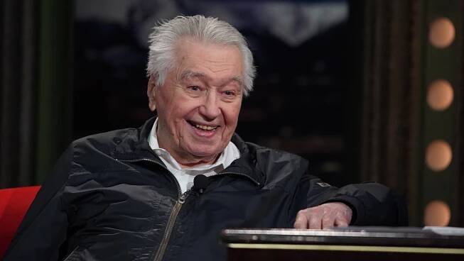 Josef Zíma oslavil jubileum: Fanynky mám i v devadesáti. Zesnulou ženu vídá v noci