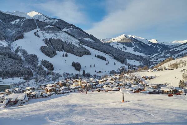 Skicircus Saalbach – jak si užít zimu se vším všudy | Autoindex