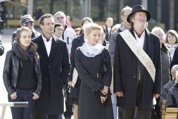 Znamení koně - Nový úsvit - Z filmu - Tereza Ramba, David Bowles, Vilma Cibulková, Bolek Polívka